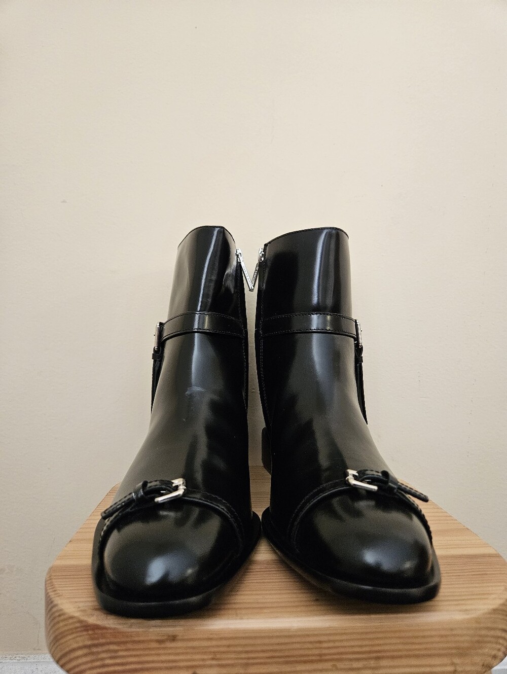 Tory Burch Women's Black Shiny Leather Ankle Boots with Silver Buckle, Size 10.5